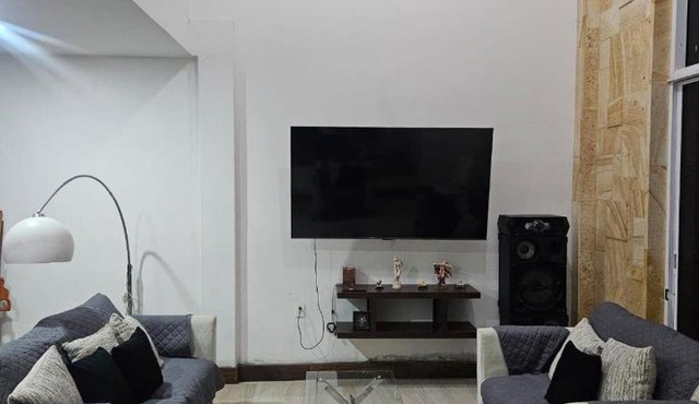 Casa Palmera Spacious with a pool and perfect for a groups