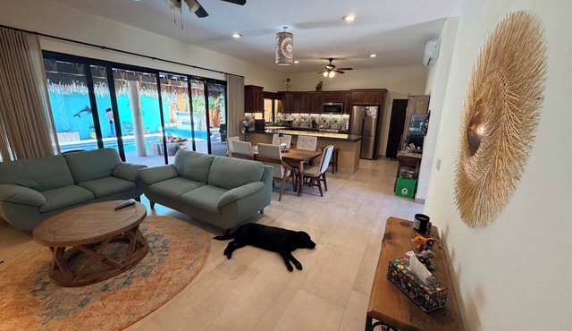 Casa Patas Saladas, 3-bedroom home in peaceful Los Barriles with private pool