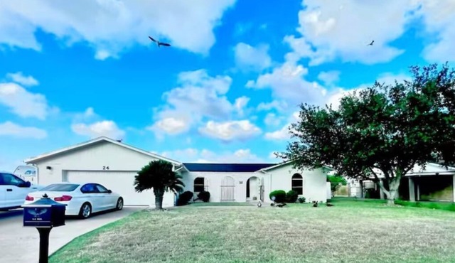 Casa Santa Clara with Swimming Pool near Golf Country Clubs