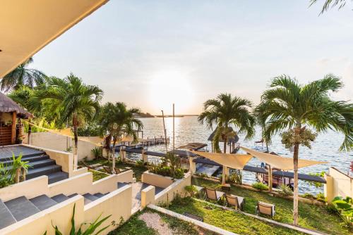 Casa Sirena - A orilla de la laguna y Cenote Esmeralda