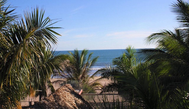 Casa Sirena Matanchen a Pie de Playa