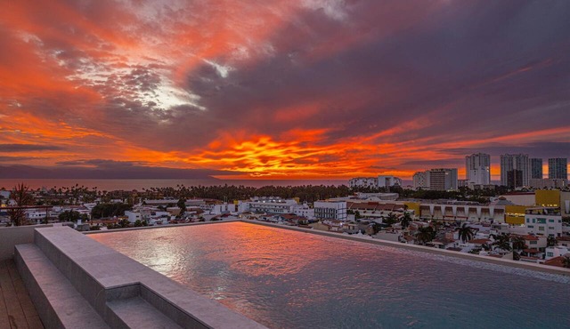 Casa Stephano - New Luxe Condo in Versalles. The Hidden Gem of Puerto Vallarta!