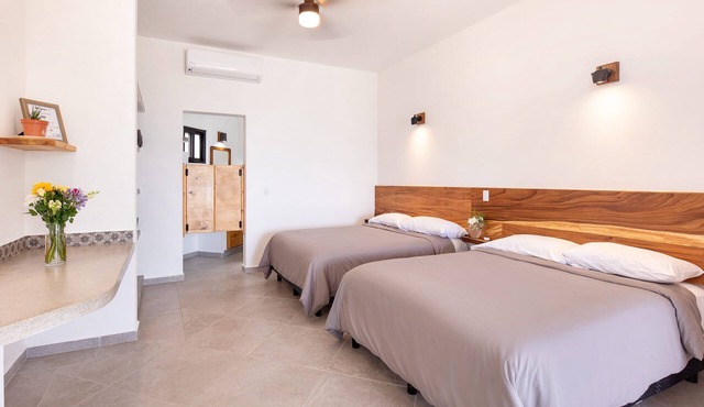 Casa Tako 1, CLEAN modern studio unit, 5 minutes walk to kite launch beach.