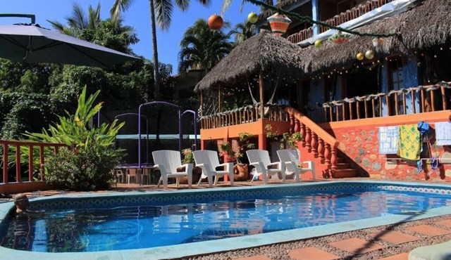 Casa totalmente equipada,with ocean view, beach 5 minutes away! Wifi,