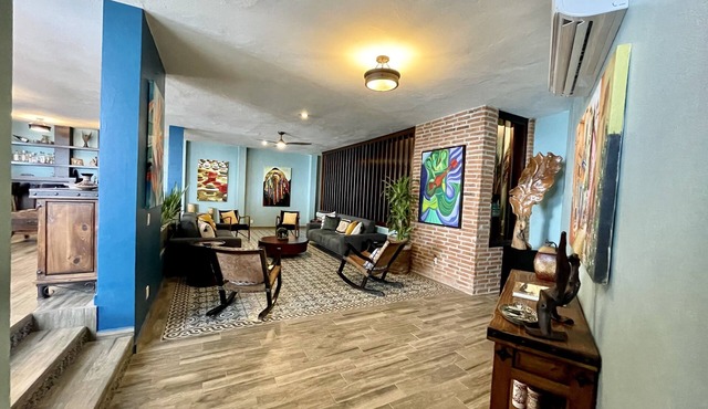 Casa Vista Azul- Perfect location! Stunning ocean views, near Olas Altas/Centro
