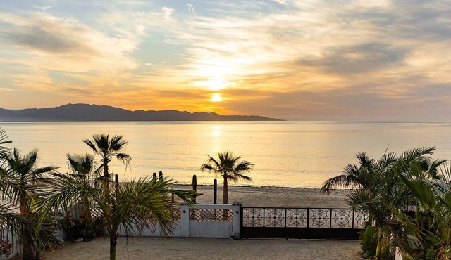 CASACORAZONmx “Oasis” 2bd Tropical Beachfront - Amazing Views! 325.00n