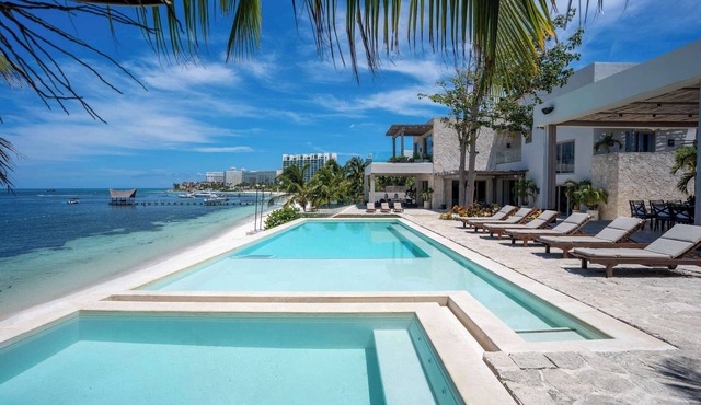 CasaZul | 9 BR | Luxury Beachfront Mansion