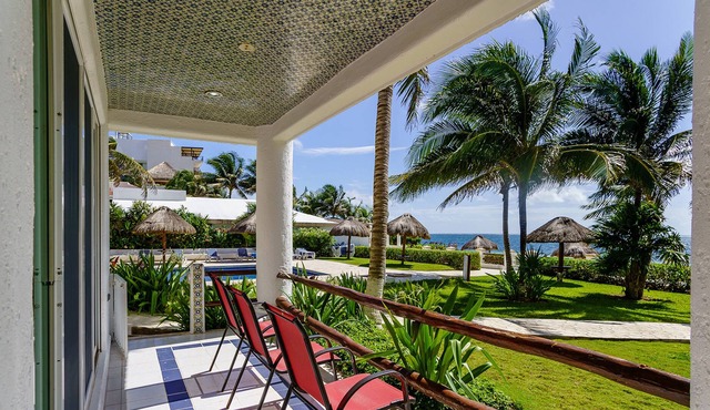 Casita Granadas, Gorgeous oceanfront condo close to the downtown core!