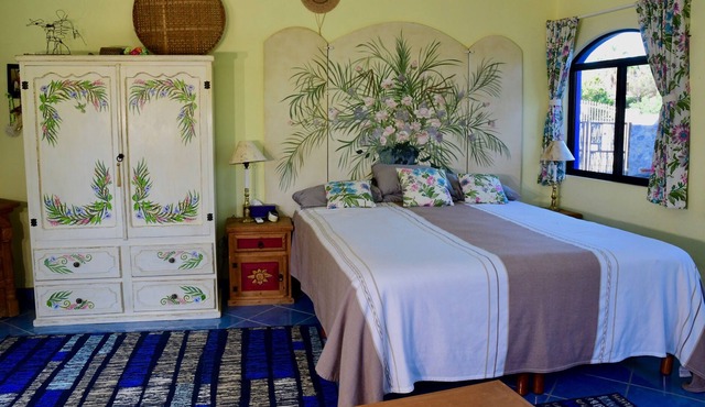 Casita La Pajarita- Beautiful Casita Little Bird, located near a wonderful beach