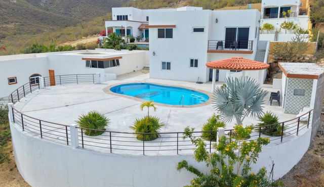 Casita Tortuga Ocean View & Pool near Los Barriles