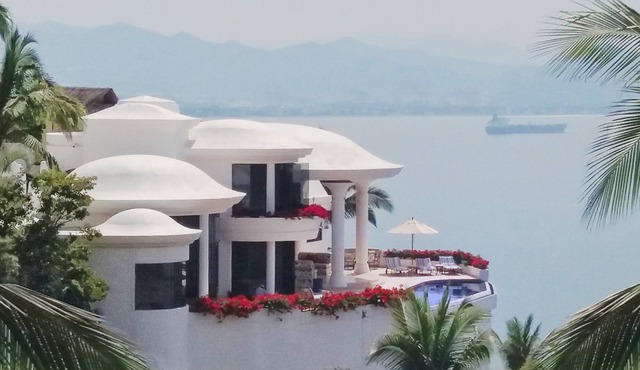 Castillo La Princesa-Spectacular Oceanfront Estate/Gated La Punta/Stunning Views