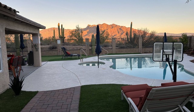 Catalina Mt Views, Quiet, Solar with EV charging, also see HA 7617525, 21095476
