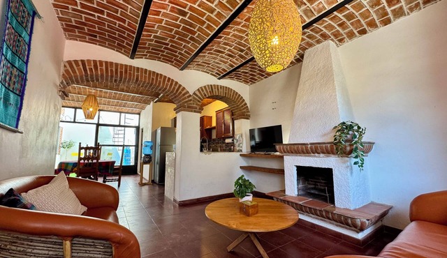 Central Ajijic 3-Bedroom House, Near Everything!