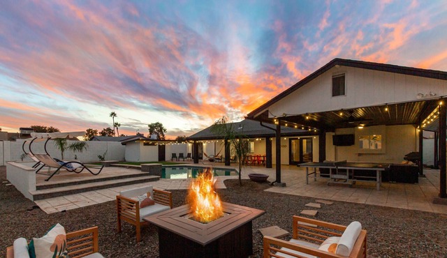 Chandler New Remodel! Heated Pool and Super Sized Backyard! Dog Friendly!