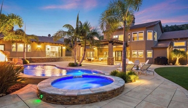 Charming 1-bedroom villa in fabulous San Juan Capistrano. Lovely pool view.