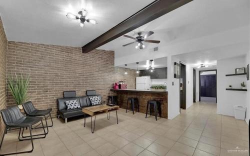 Charming 1BR Condo Near UTRGV & Downtown Edinburg