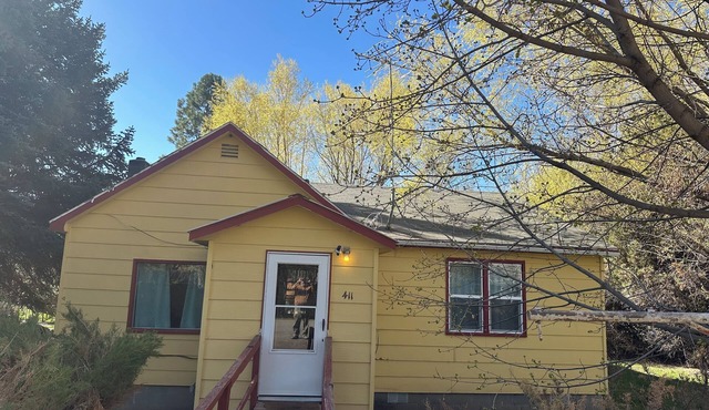 Charming 2+ Bedroom private home