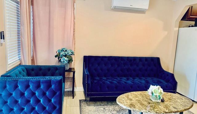 Charming 3-bedroom house with AC in Avocado Heights