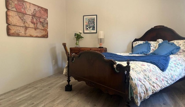 Charming 3-bedroom house with WiFi and AC in wonderful Norco