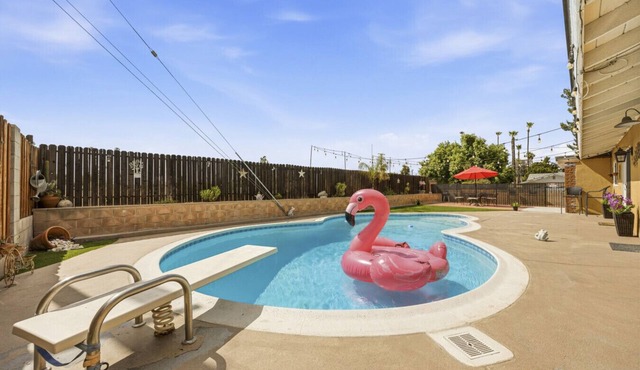Charming 3BR w/Hills Views, Pool & Billiards
