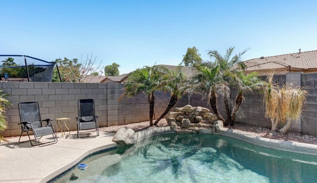 Charming 4-bedroom Oasis in Tolleson with Heated Pool!