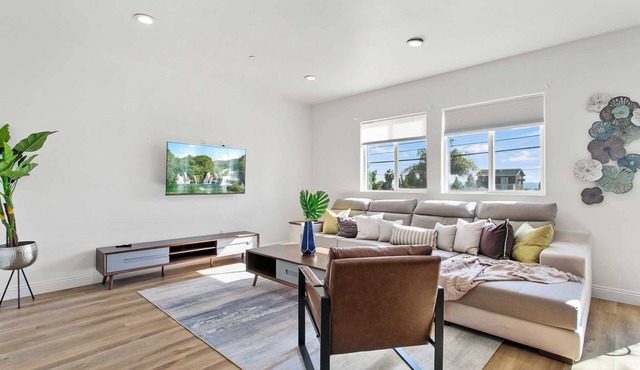 Charming 4BR Retreat｜Fenced Backyard｜Pet-Friendly｜Dedicated Workspace #41877