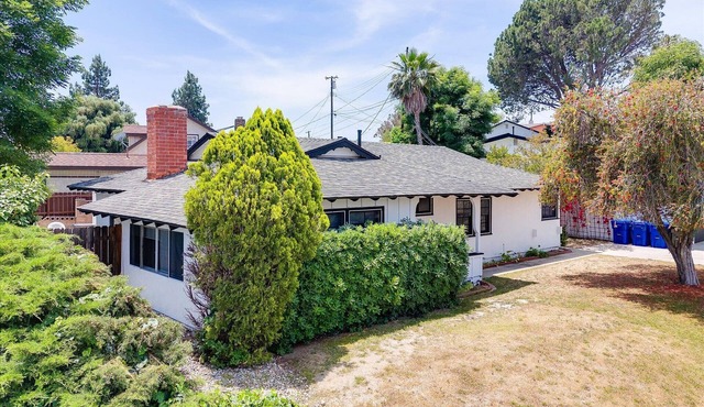 Charming 5 Bedroom Granada Hills House with Pool
