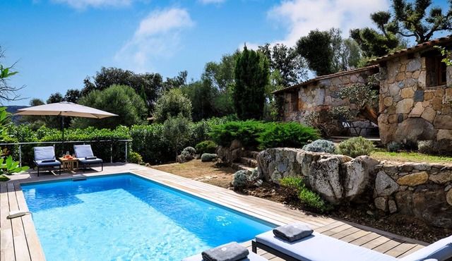 Charming Converted Bergerie near Shops, Restaurants and Porto Vecchio