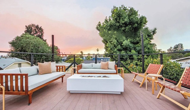 Charming duplex 6B3B In Los Feliz