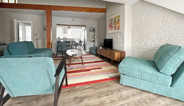 Charming Entire duplex Apartment for 5 in Saint-Gilles,