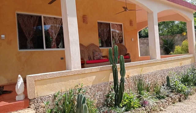 Charming house with WiFi and AC in welcoming Chichimila Yucatan