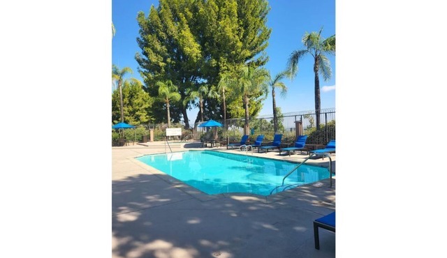 Charming One bedroom Condo Entire Place