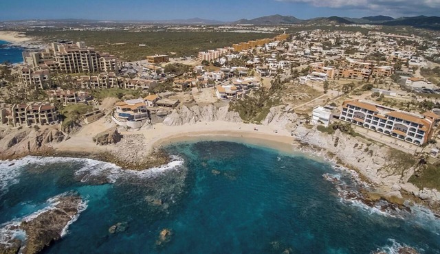 Charming resort in Cabo San Lucas Over Looking The Sea of Cortez