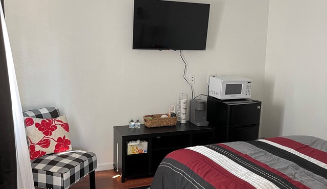 Charming Room 1 in the St. Maries Inn