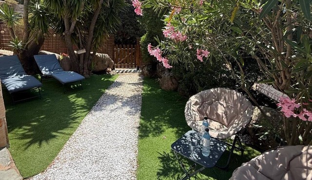 Charming studio 300 m from the beach of Santa Giulia