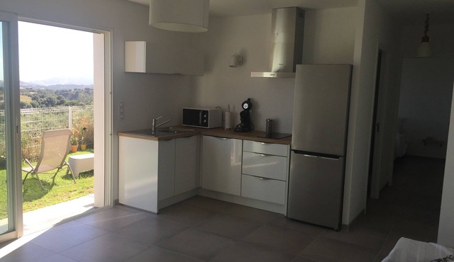 Charming T2 40m2 ground floor villa, new, fully equipped, private garden adjoining