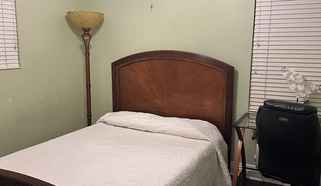 Charming townhome with WiFi and AC in delightful Riverside
