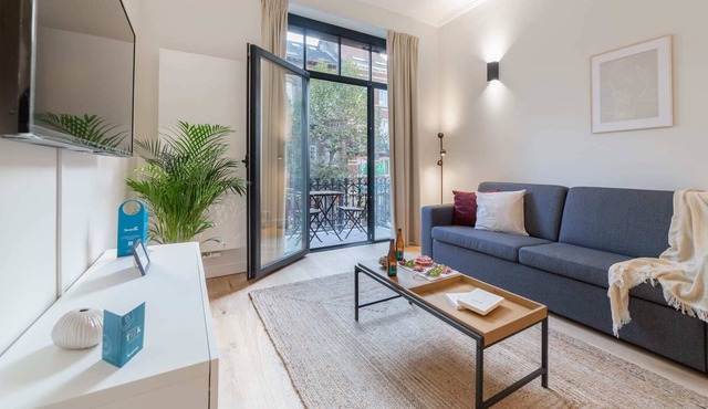 Chatelain III - One Bedroom Apartment, Sleeps 4