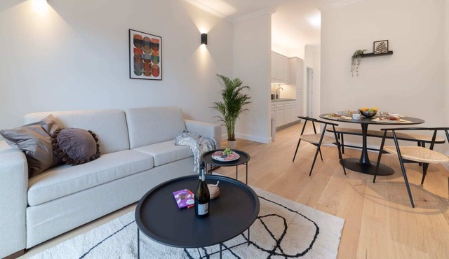 Chatelain IV - One Bedroom Apartment, Sleeps 4