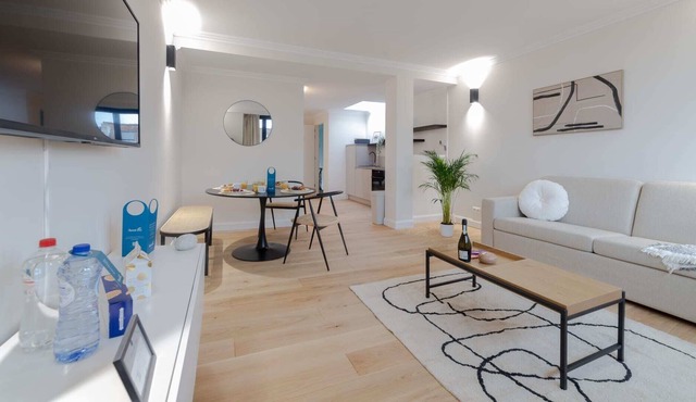 Chatelain VII - One Bedroom Apartment, Sleeps 4