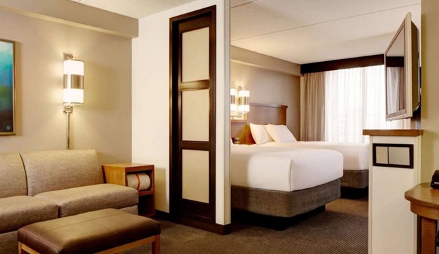 Check out Mt. Lemmon! 3 Pet-friendly Suite with FREE Parking! Seasonal Pool!