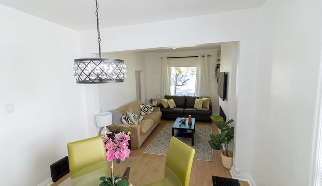 Chic and stylish 2 bedroom house in Winnipeg