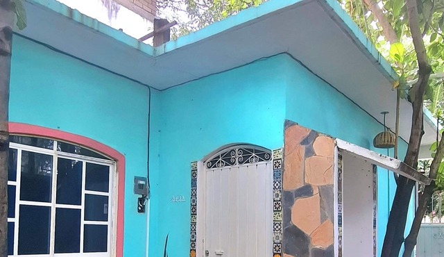 Chill vibes, Shady garden & a short stroll to the heart of La Punta