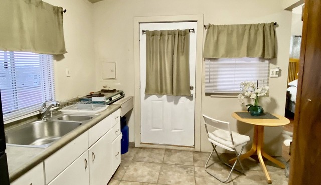 Christy's Villa #2- Cozy Studio , Perfect for Couple!!