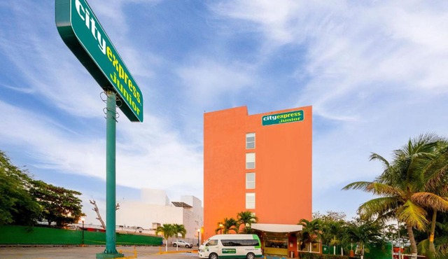 City Express Junior by Marriott Ciudad del Carmen
