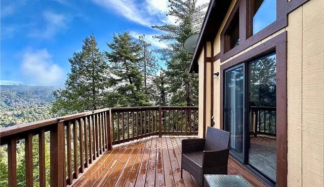 Cloud9 serene view from arrowhead height in crestline overlooking Lake Gregory