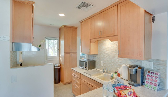 Colton Studio w/Fire Pit, 4 Mi to San Bernardino!