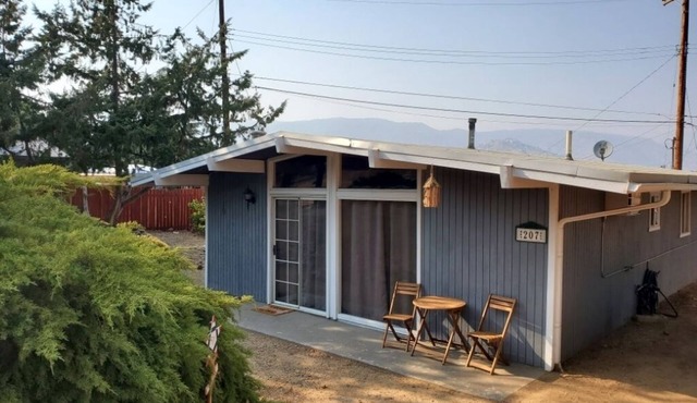 Columbus Blue:A Rustic Mid-Century Modern Bungalow