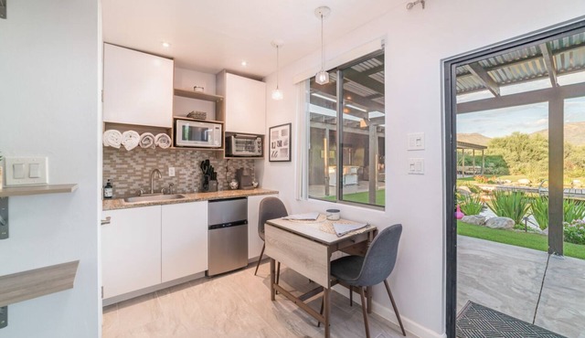 Come experience a Mini-Home w/Great views!