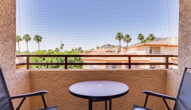 Community Perks! Modern PHX Condo: Extended Stay!
